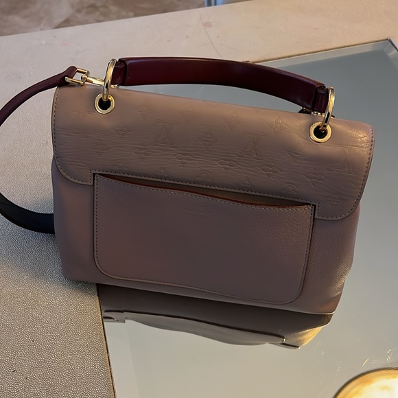 πLouis Vuitton Monogram Very One Handle Mastic Raisin Bag - Picture 9 of 17